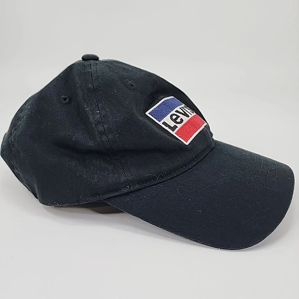 Levi's FlexFit 110 Baseball Cap Hat Black Red Blue‎ Stripe Strap back STRAUSS